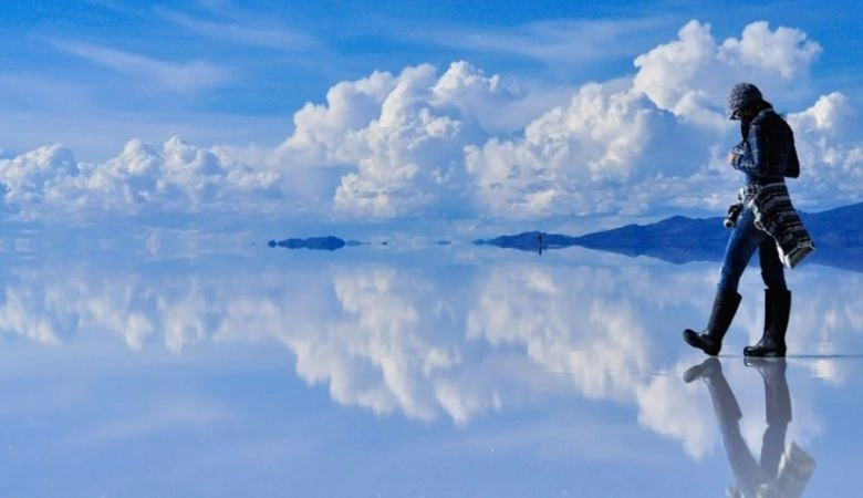 Salar de Uyuni – Bolivia’s Mirror Desert