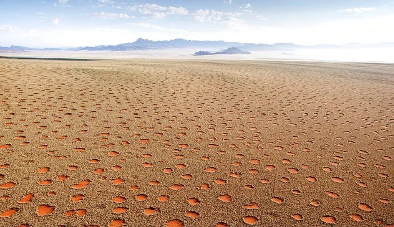 The Namib Desert – Namibia’s Alien Sands