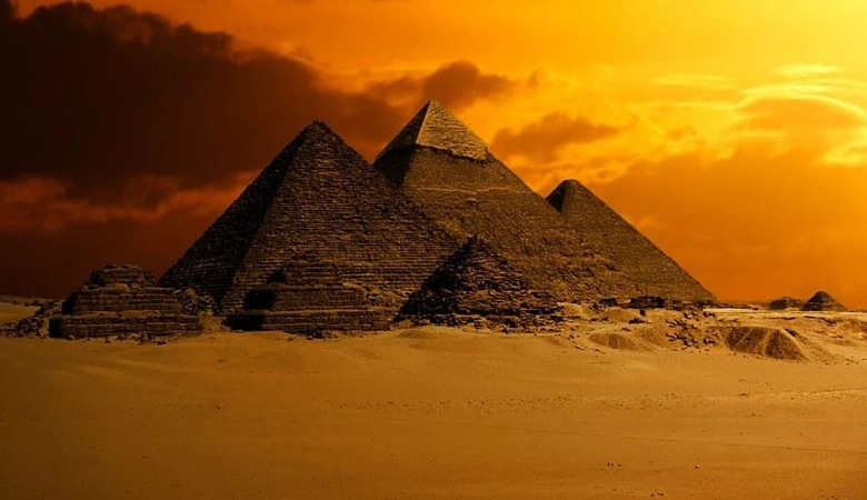 The Pyramids of Giza – Eternal Icons of Ancient Egypt