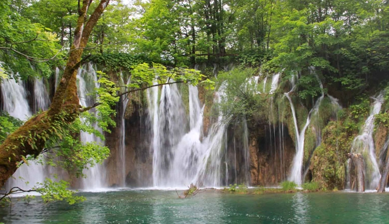 Plitvice Lakes – Croatia’s Cascading Jewel